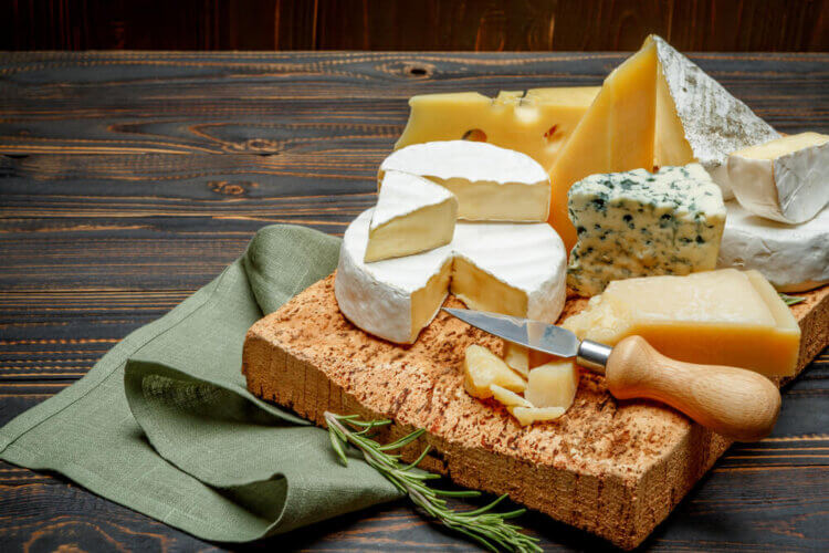 チーズはダイエット中に食べていいのか？～メリットやデメリットを徹底解説～